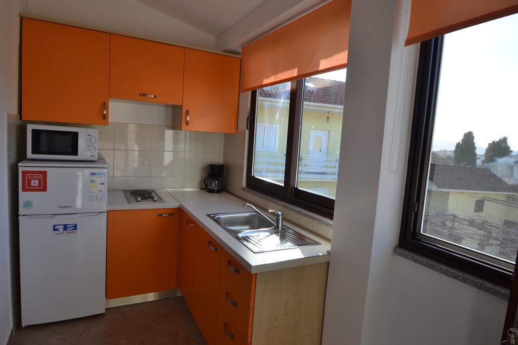 Apartments Kresan ซูโกชัน ภายนอก รูปภาพ