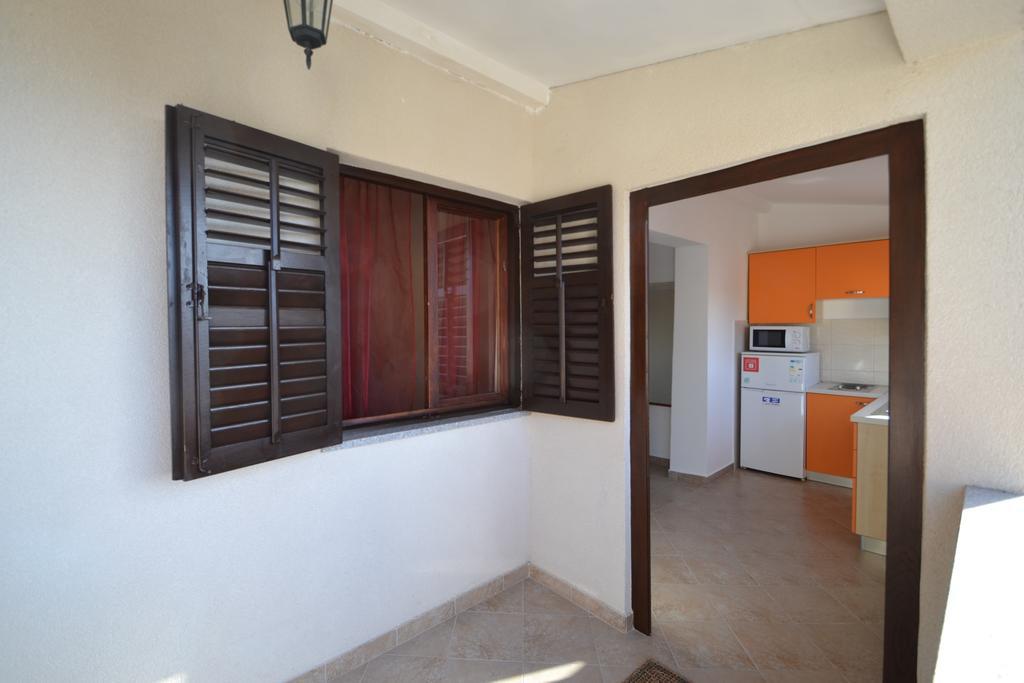 Apartments Kresan ซูโกชัน ภายนอก รูปภาพ